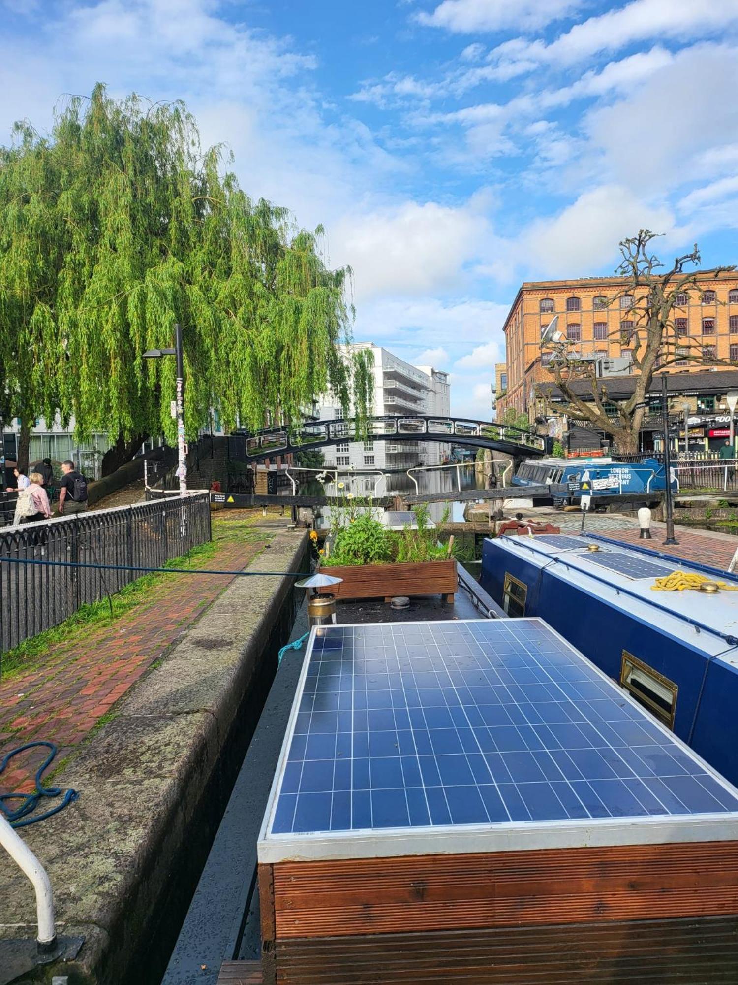 Lovely Canal Boat In Little Venice For Family & Friends London Kültér fotó
